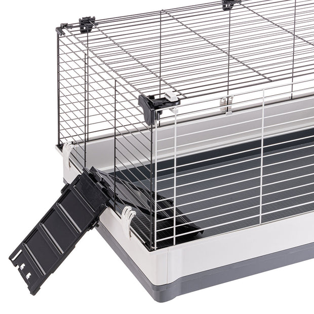 Escalera y puerta FPI 4899